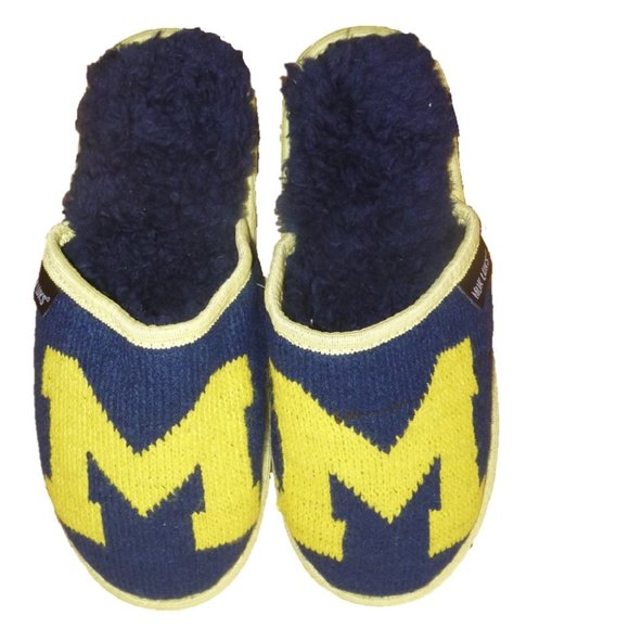 Womens Muk Luks UNIVERSITY of MICHIGAN Scuff Slippers Size Small  Large XL NWT - Picture 1 of 4